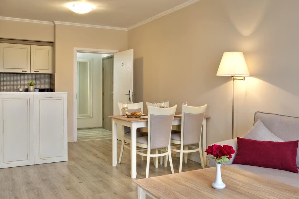 Private Apartments In White Rock Castle Balchik Luaran gambar